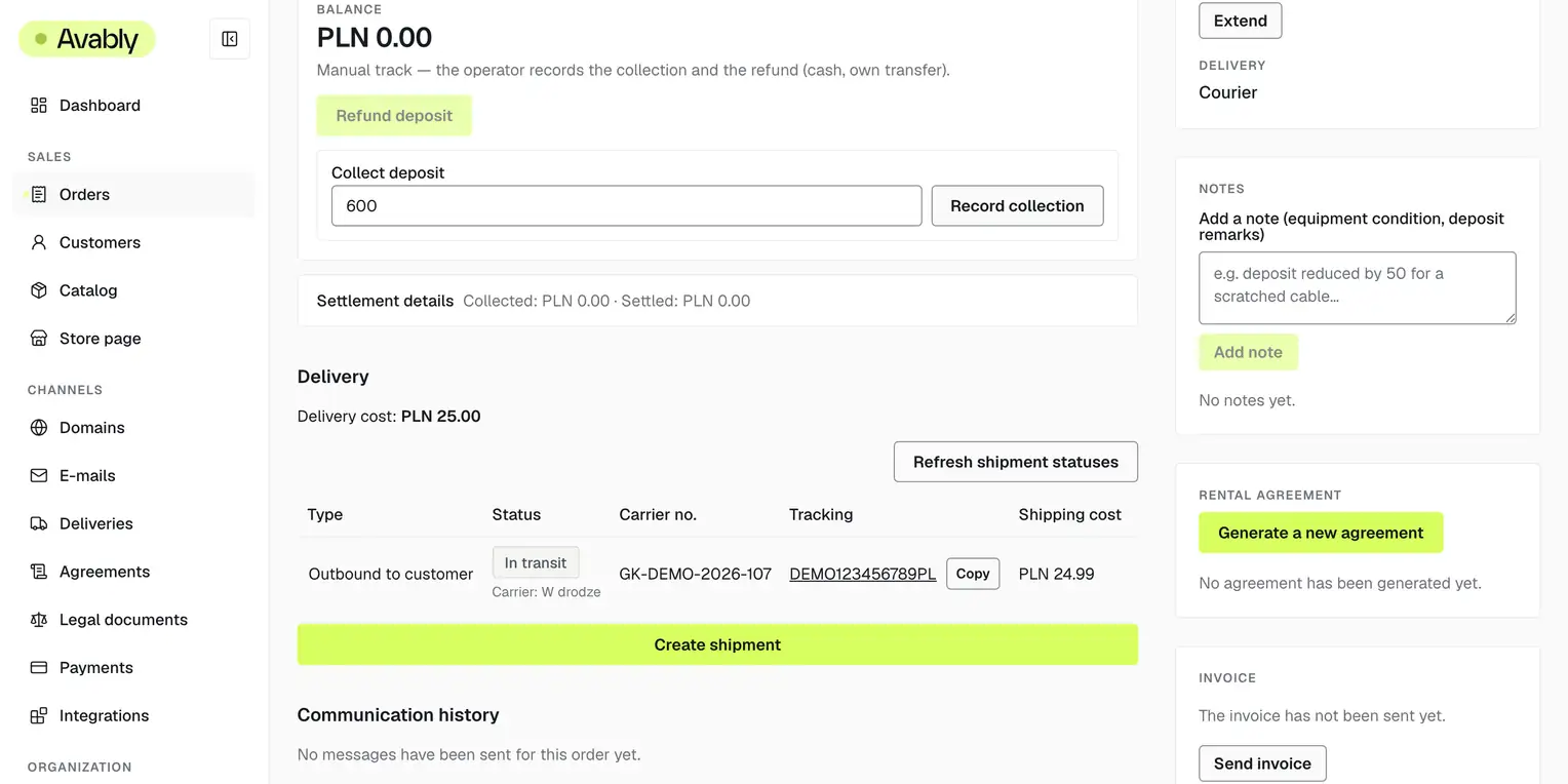 The delivery section in the Avably back office: the shipment table with status, broker reference, tracking number and shipping cost (demonstration data).